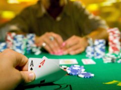 picture of poker hands